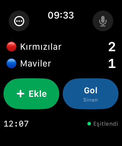 Apple Watch scoreboard: Reds 2, Blues 1 during a live match